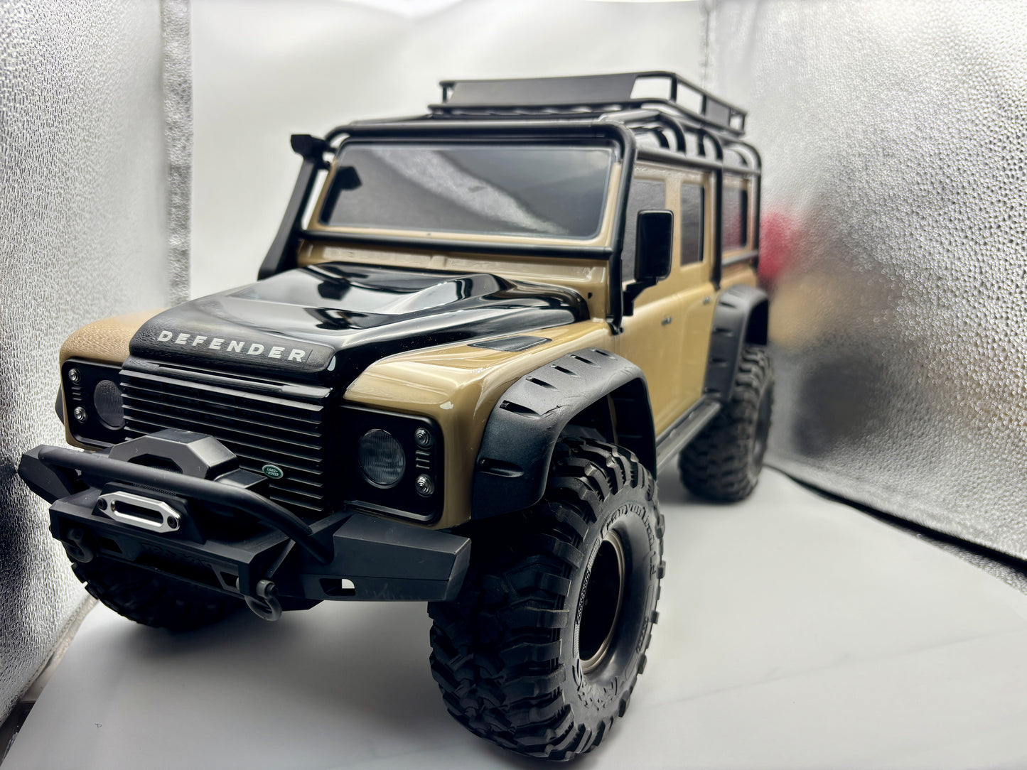 【KS HOBBY認定中古車】Traxxas トラクサス 1/10 TRX-4 ランドローバー ディフェンダー Clipless 82256-4 tan
