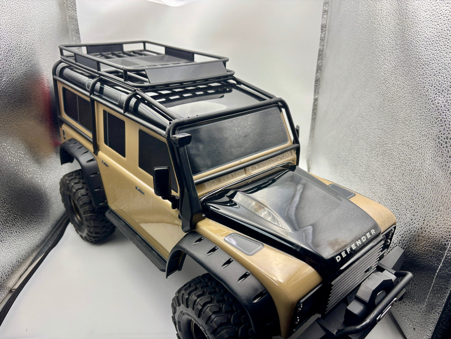 【KS HOBBY認定中古車】Traxxas トラクサス 1/10 TRX-4 ランドローバー ディフェンダー Clipless 82256-4 tan