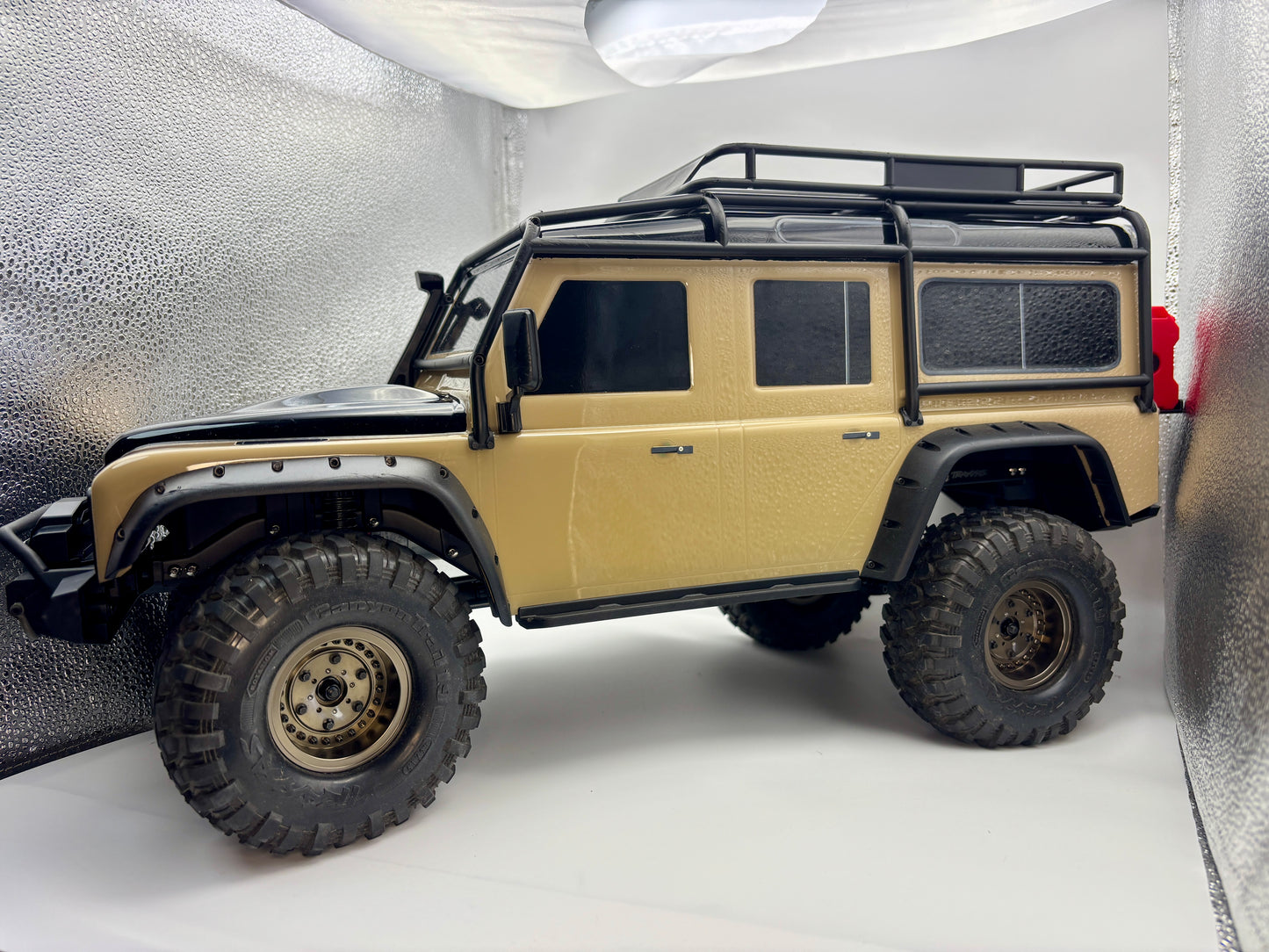【KS HOBBY認定中古車】Traxxas トラクサス 1/10 TRX-4 ランドローバー ディフェンダー Clipless 82256-4 tan