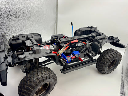 【KS HOBBY認定中古車】Traxxas トラクサス 1/10 TRX-4 ランドローバー ディフェンダー Clipless 82256-4 tan